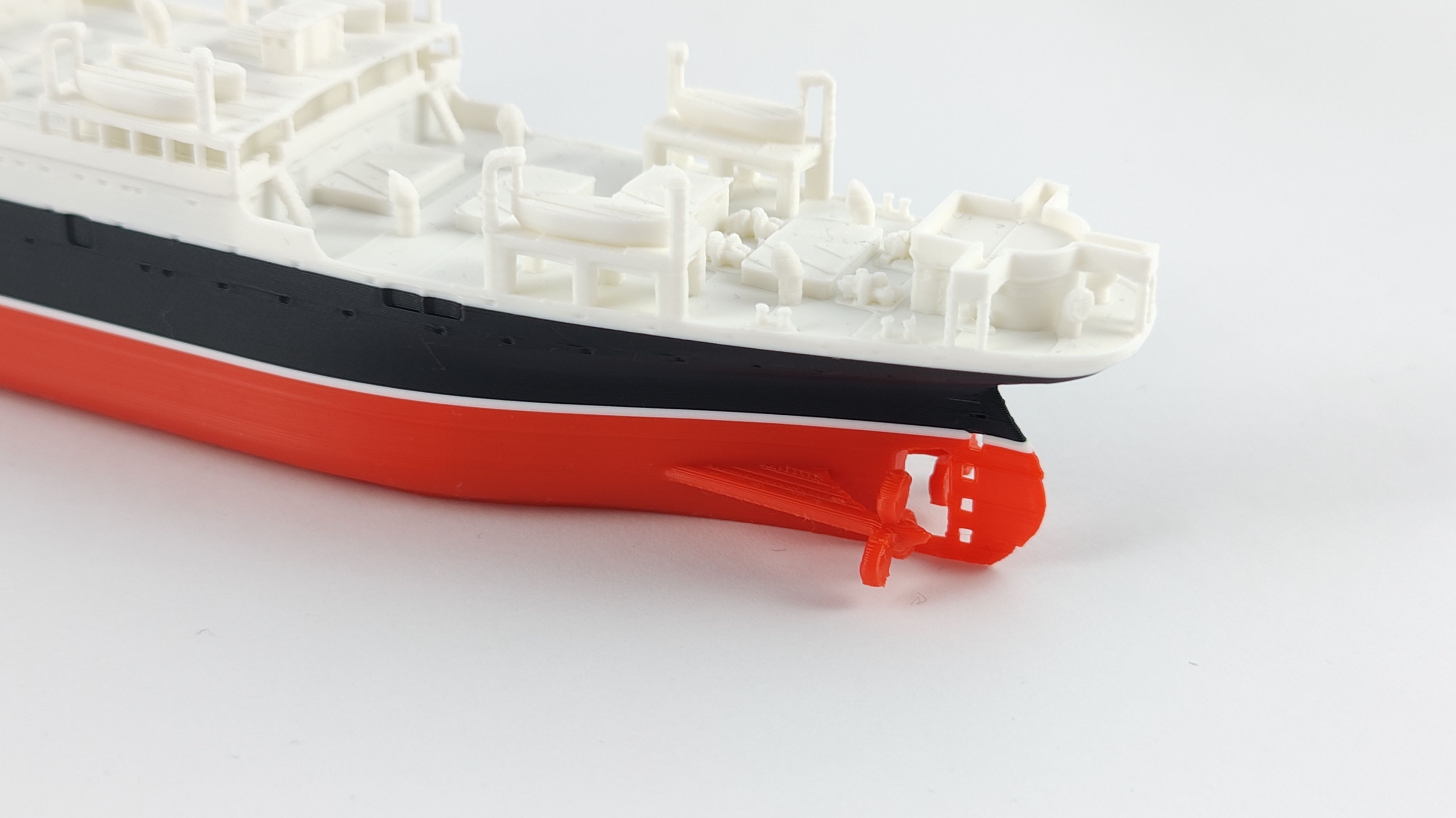 RMS Carpathia – druk 3D - 345mm (Skala 1:200) - metalowe wstawki