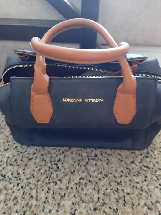 Сумка женская с ремешком Adrienne Vitadini