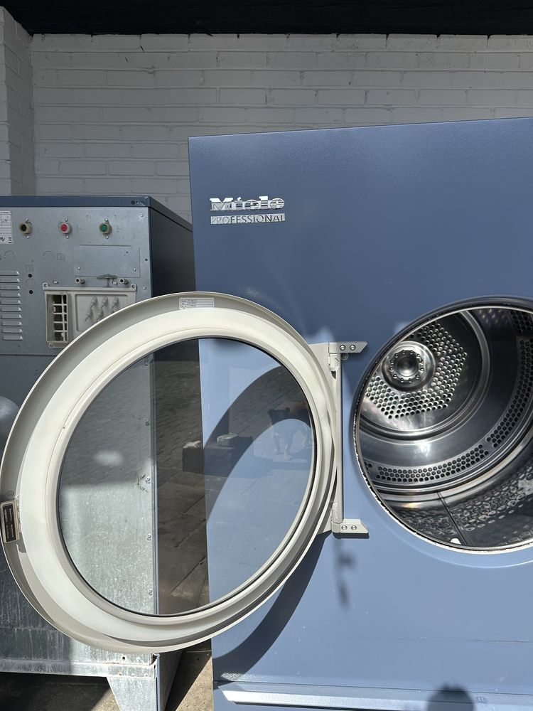 Suszarka przemysłowa Miele PT8803 EL 32/40 kg