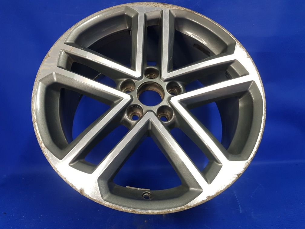 FELGA aluminiowa 5x112 E8.0Jx18H2 18' ET46 AUDI A3 8V 025DG oryginał