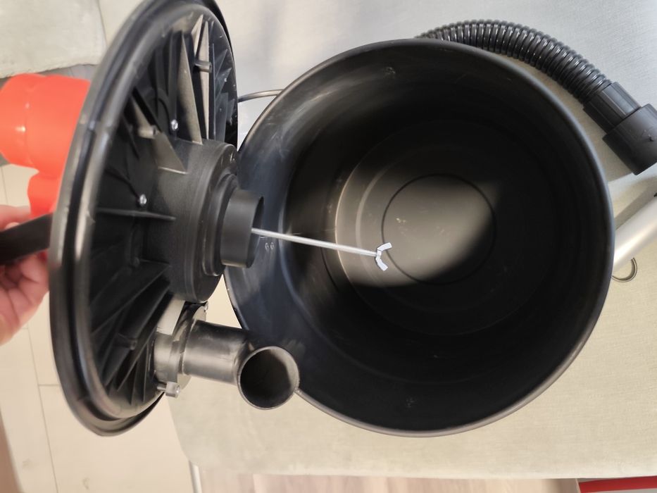 odkurzacz do grilla i kominka marki Grafner.