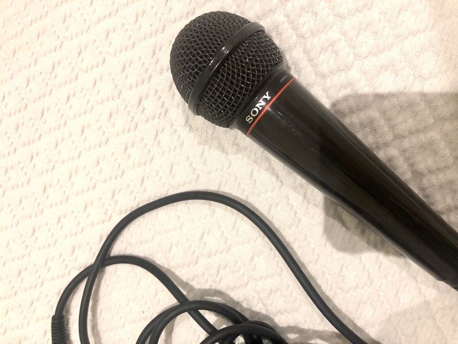 Microfone dinâmico F-VX200 preto Sony