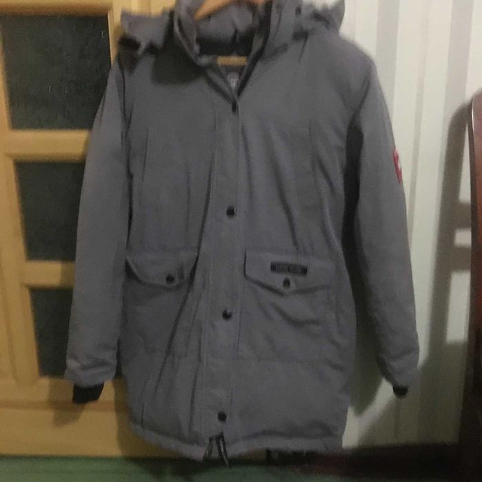 Теплый пуховик  р М