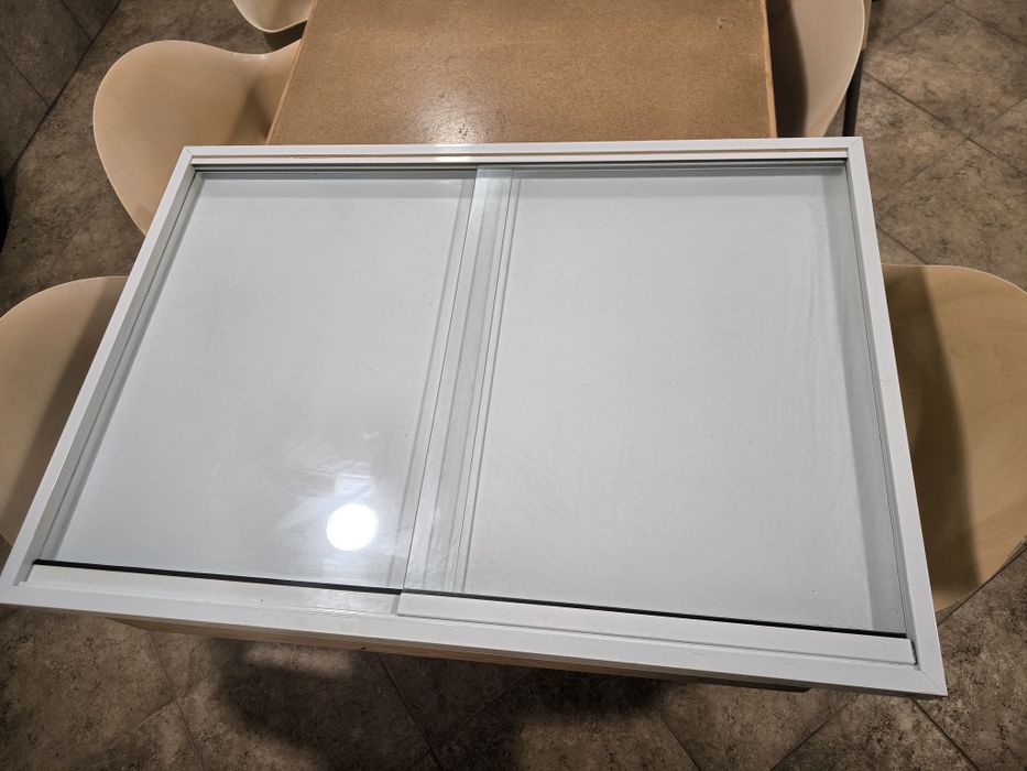 Vitrine (afixar documentos)