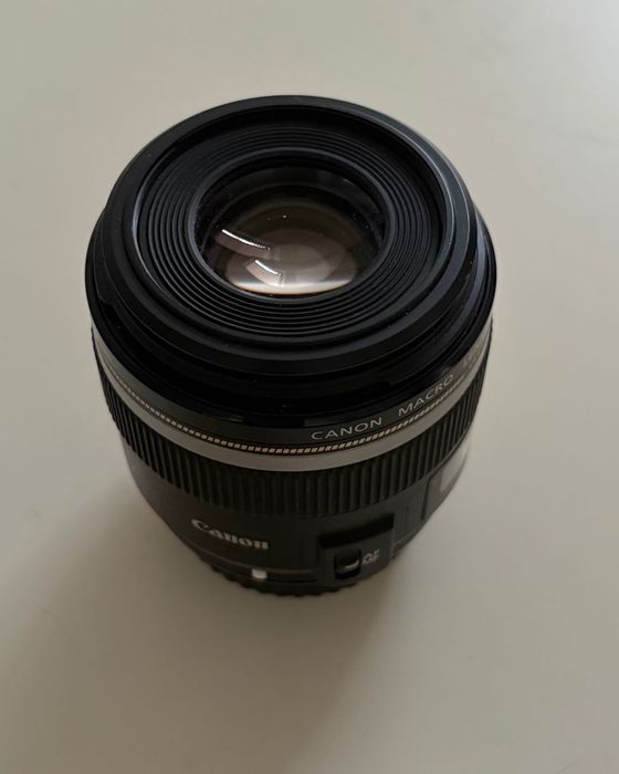 Zestaw fotograficzny Canon – aparat, dwa obiektywy, statyw i akcesoria