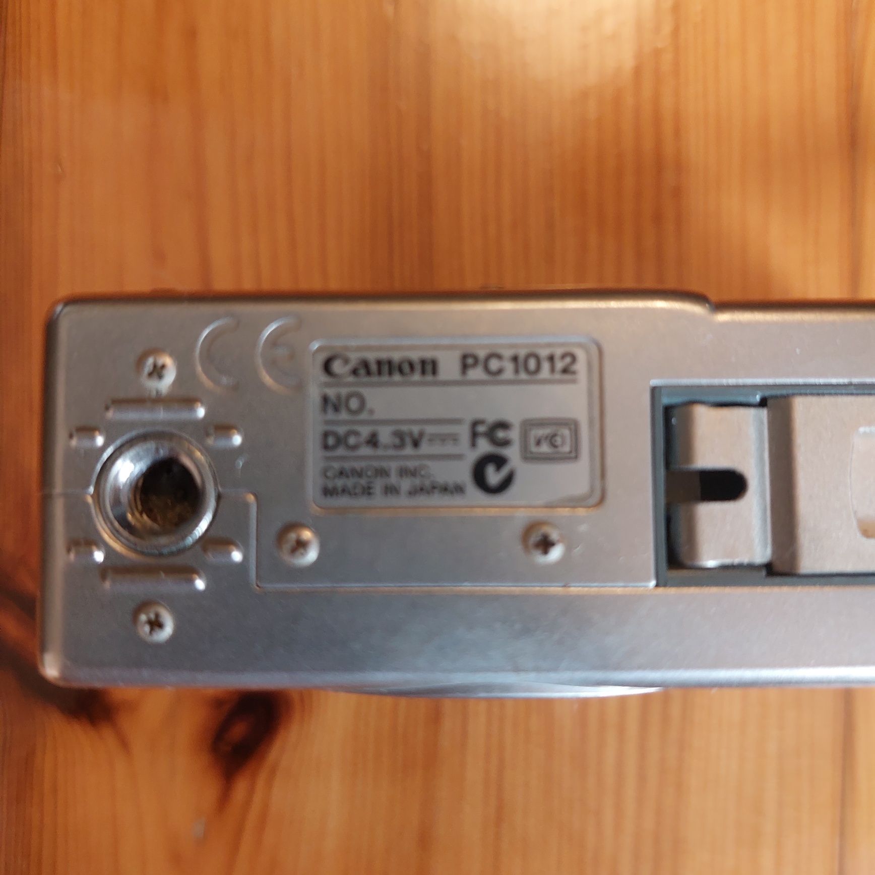 Aparat Canon PC1012