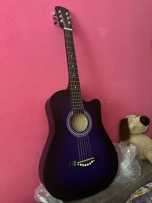 Продам гитару акустическую