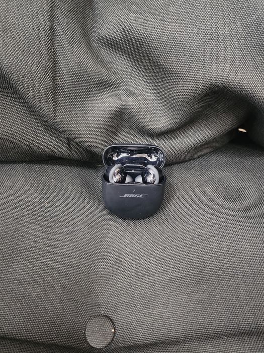 Навушники Bose Quietcomfort Ultra Earbuds Ідеал