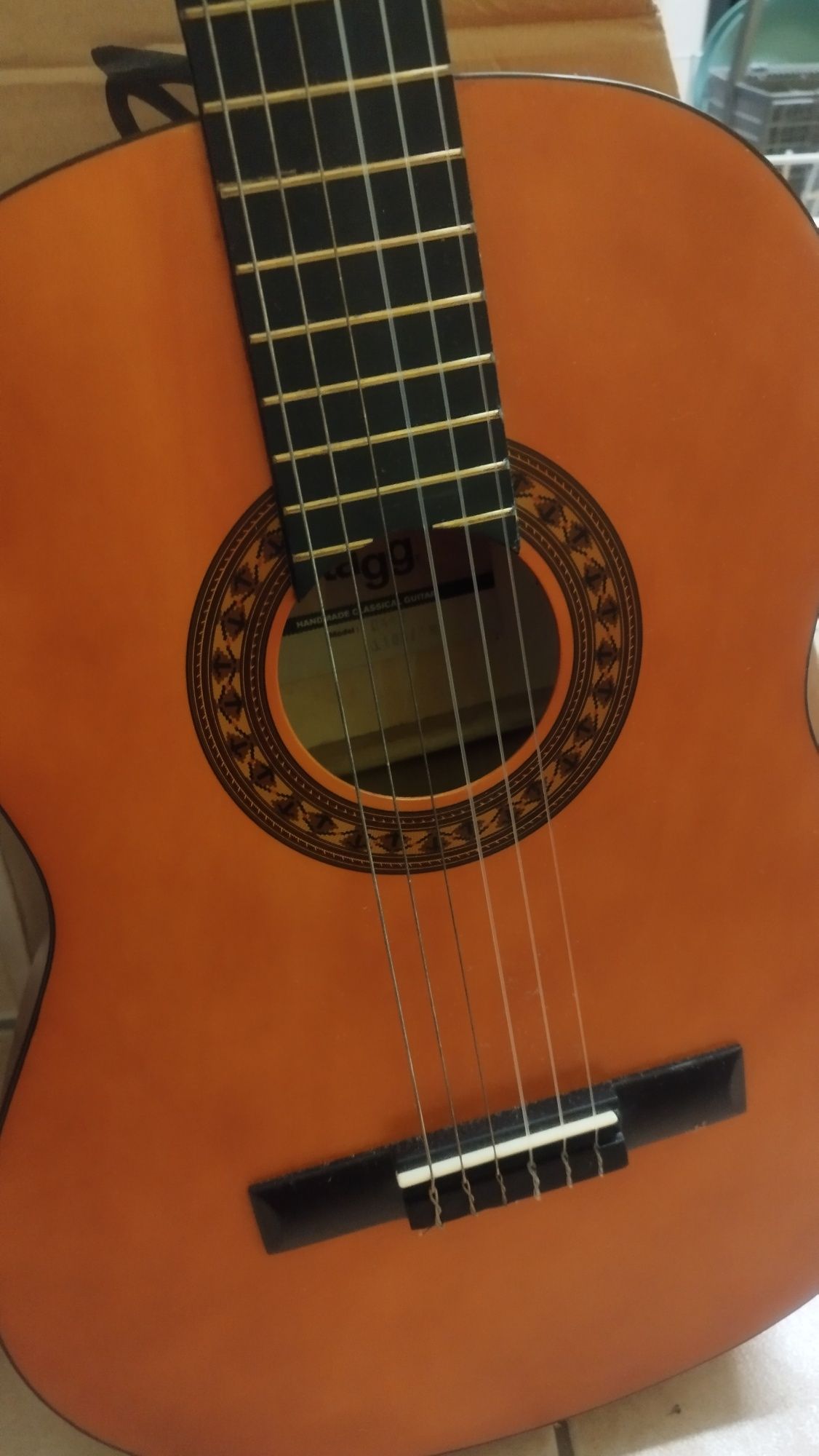 Guitarra Stagg como nova