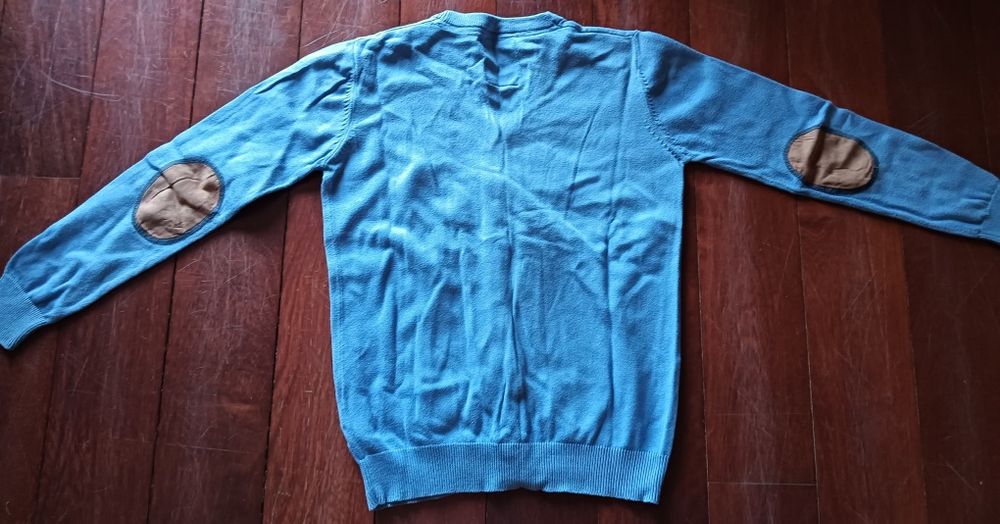 Casaco azul leve e fresco