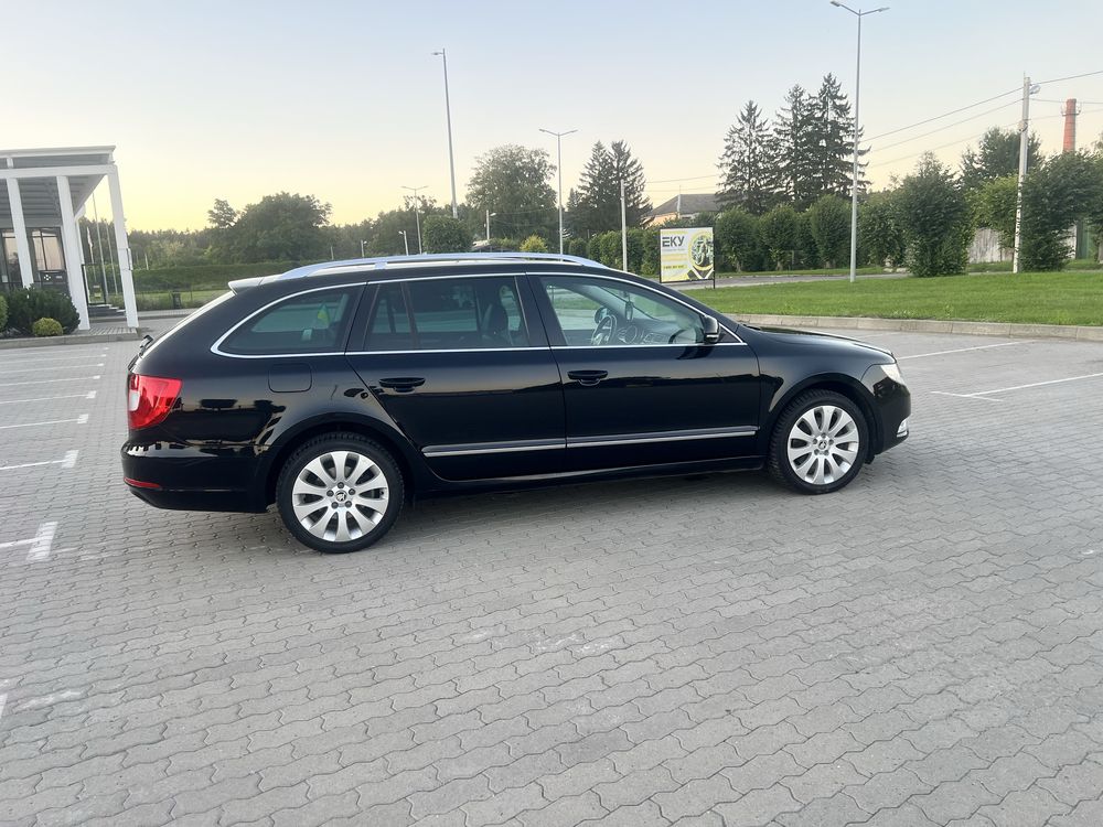 SKODA Superb Combi 2.0 TDI Elegance DSG