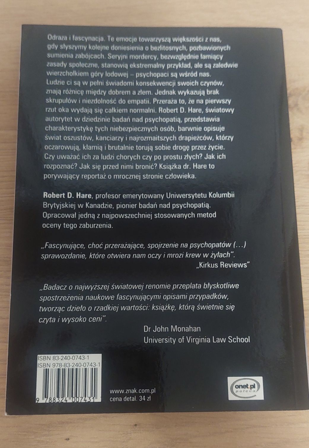 Psychopaci są wśród nas- Robert D.Hare