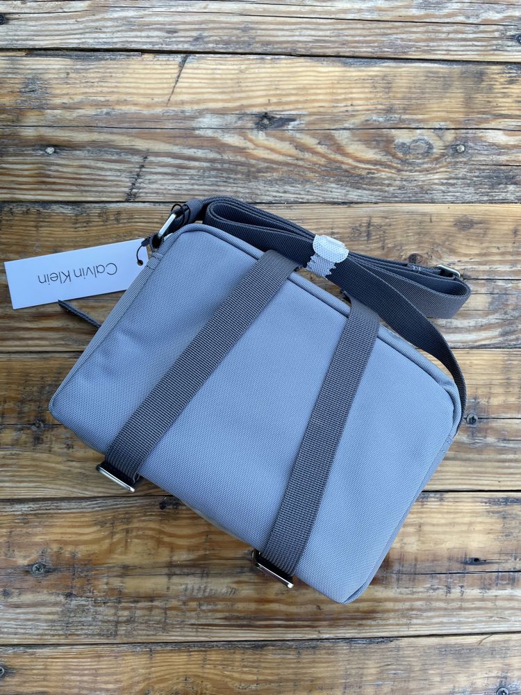 Новая сумка calvin klein (ck Utility Camera Bag unisex) с Америки