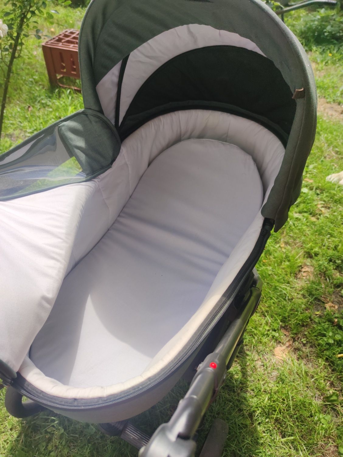 Продам коляску Roan Bass Next