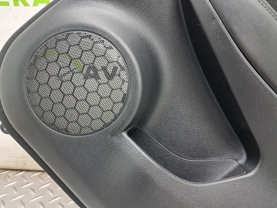 Обшивка двери карта дверная задняя правая NISSAN ROGUE Sport 17-