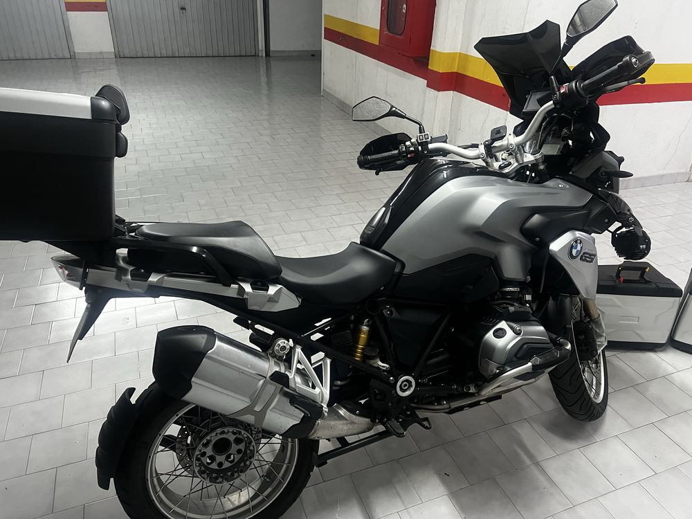 Bmw R 1200 gs  lc 2016 preta e cinzenta