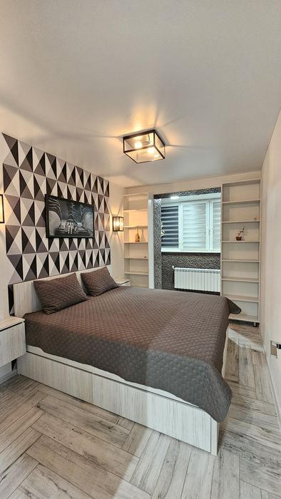 Эксклюзив 3 комнатная ЖК Ньютона Новые Дома Коммунальный рынок