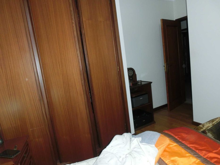 Câmara Digital Casio Alta Velocidade EXILIM EX-ZR300