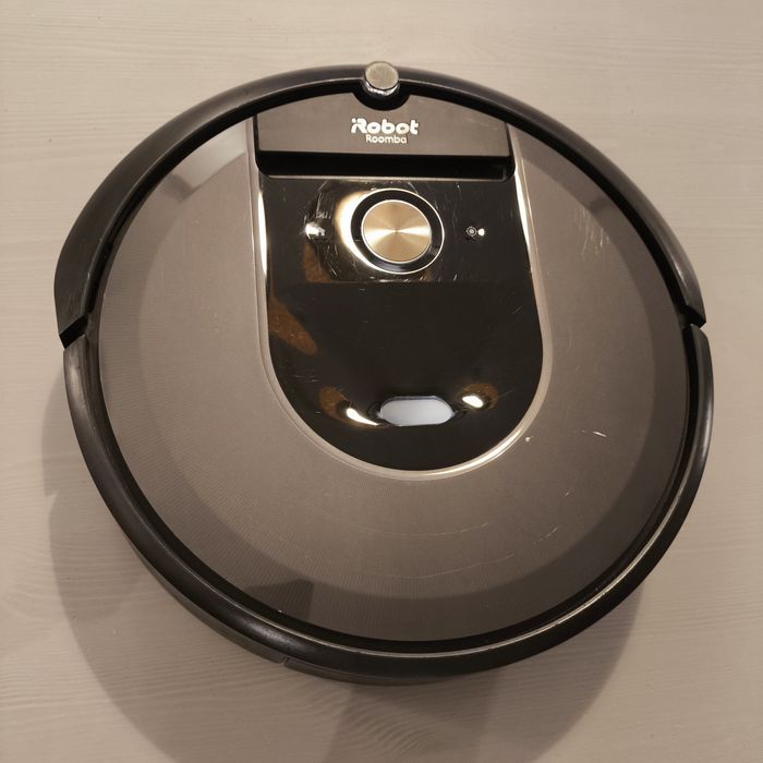 iRobot Roomba i7 – po serwisie, stan bardzo dobry, komplet!