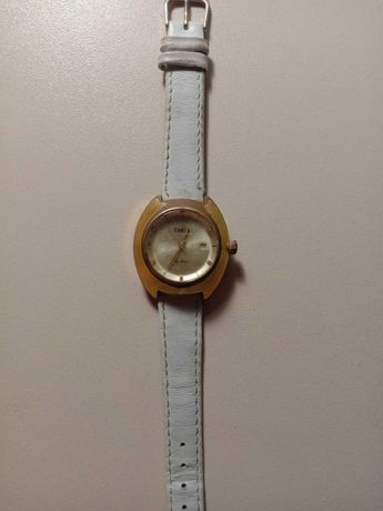 Продам годинник наручний жіночій ZARJA часів СССР робочі