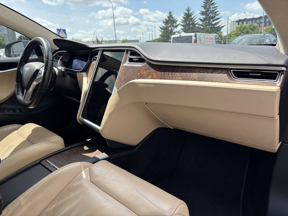 Tesla Model S 2017 75kwt FSD
