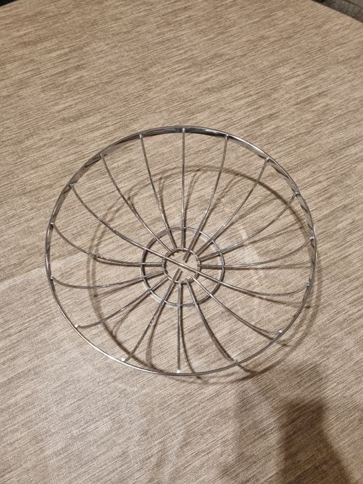 Fruteira em metal