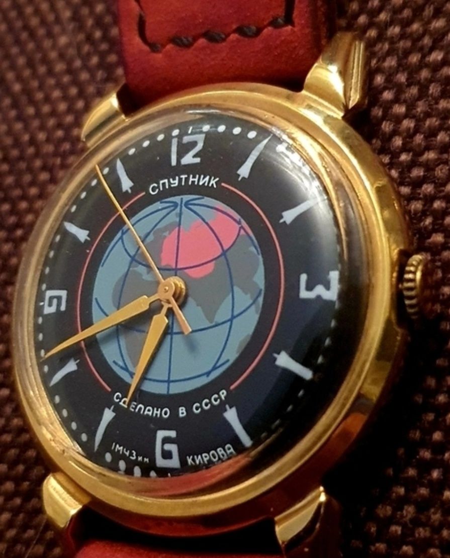 Часи СССР годинник супутник спутник