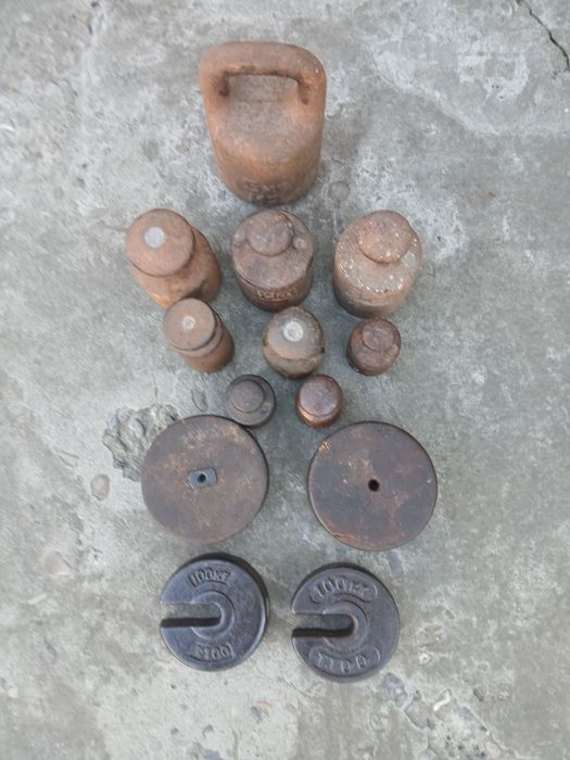 Продам гирі вагові.