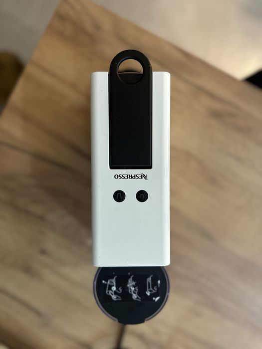 Cafeteira Nespresso - Essenza