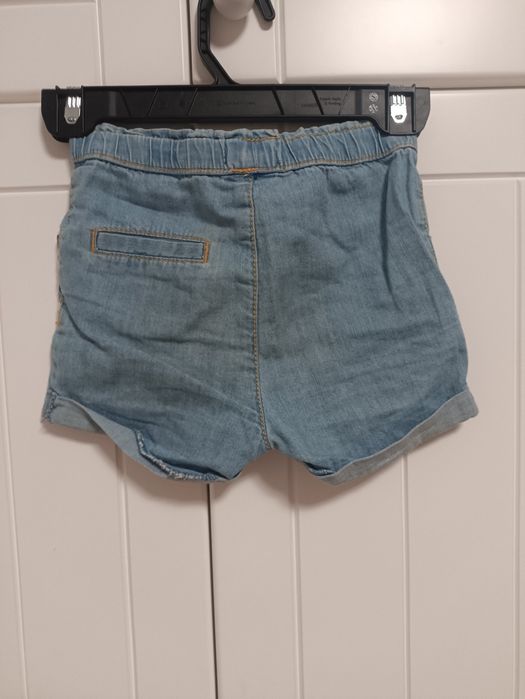 Jeansowe szorty / spodenki z koronką r. 74 (6-9 msc) pepco