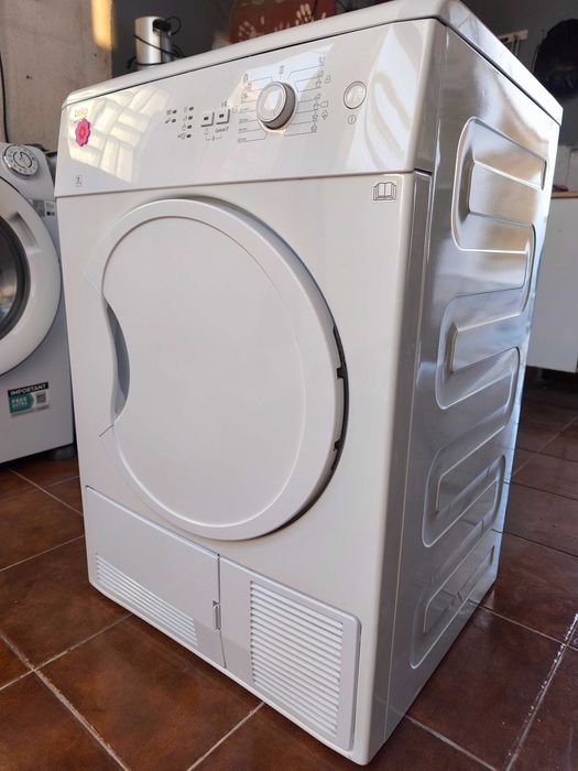 Máquina secar roupa