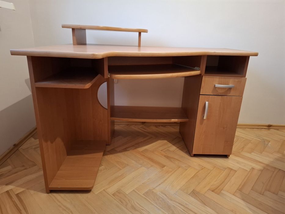 Biurko narożne z nadstawką