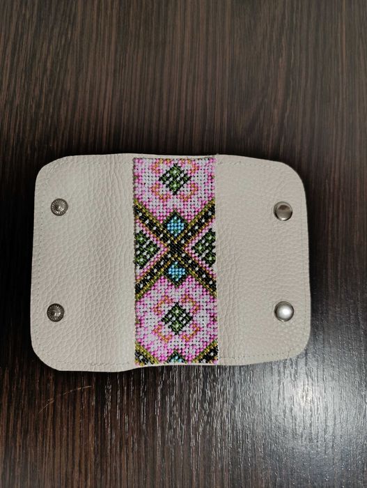 Ключниця вишита бісером