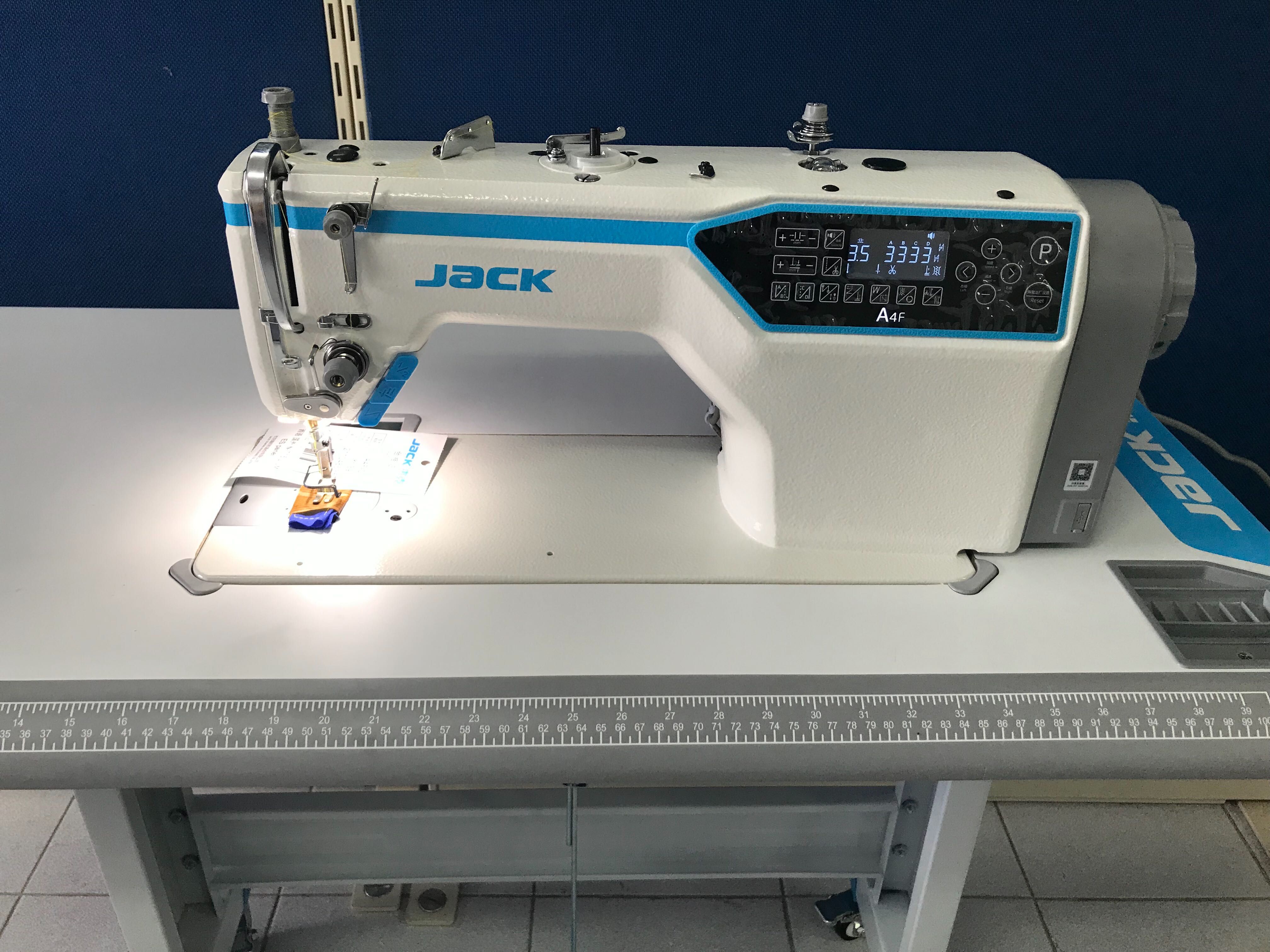 Máquina de costura Jack A4F Nova