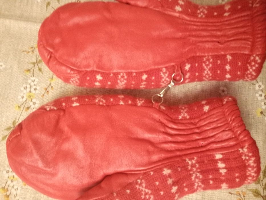 Варежки для лыж,трикотаж и натуральная кожа,р.7 и ещё другие.