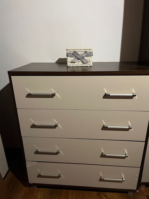 Komoda używana biała