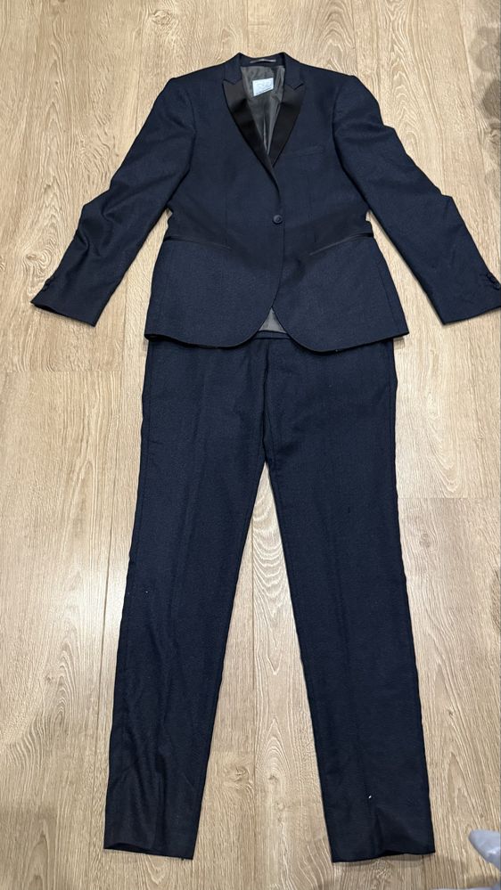 Męski garnitur elegancki r.S