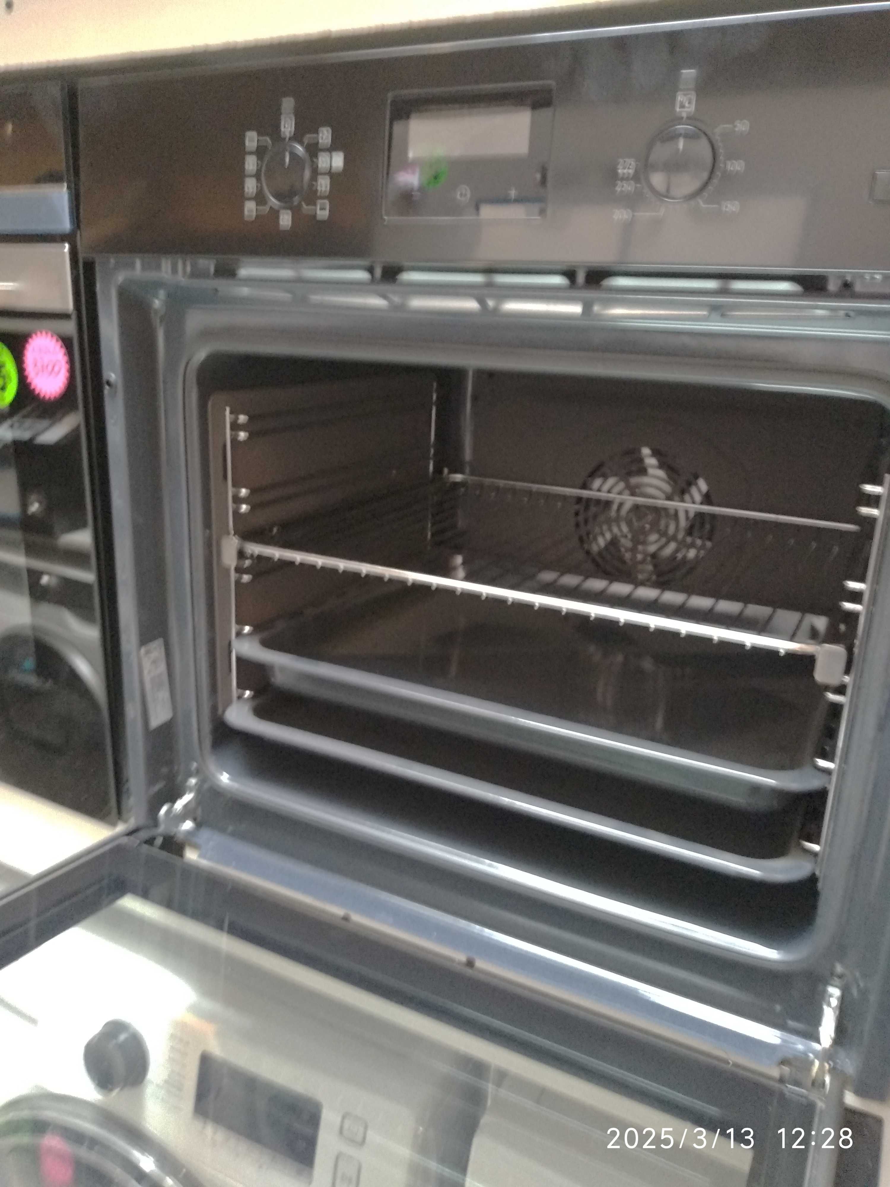OUTLET Janki ul Wspólna 6 Piekarnik Electrolux EOD3C70TK