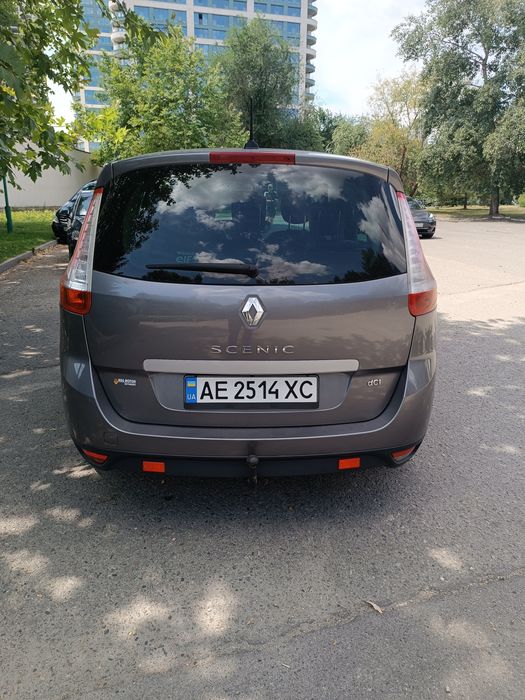 Продам Рено сценик 3 2011року