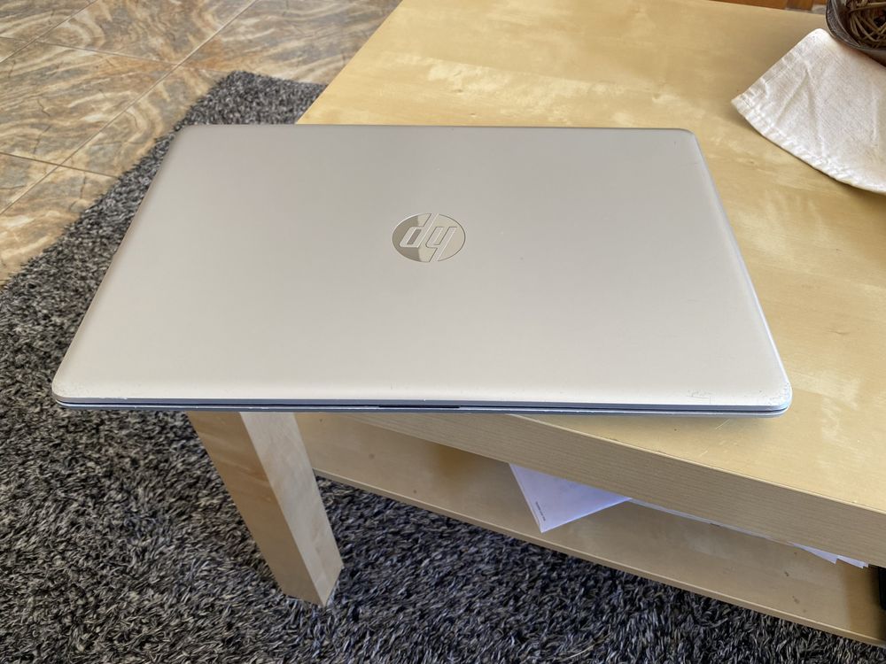 Portatil HP 15 R5/12GbRAM/SSD256