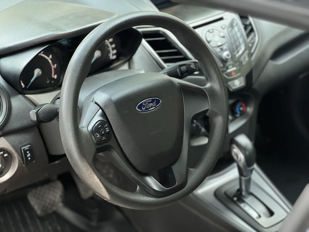 Ford Fiesta автомат 1.6 газ/бензин