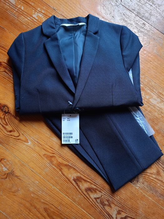 Garnitur chłopięcy H&M z koszulą r. 104