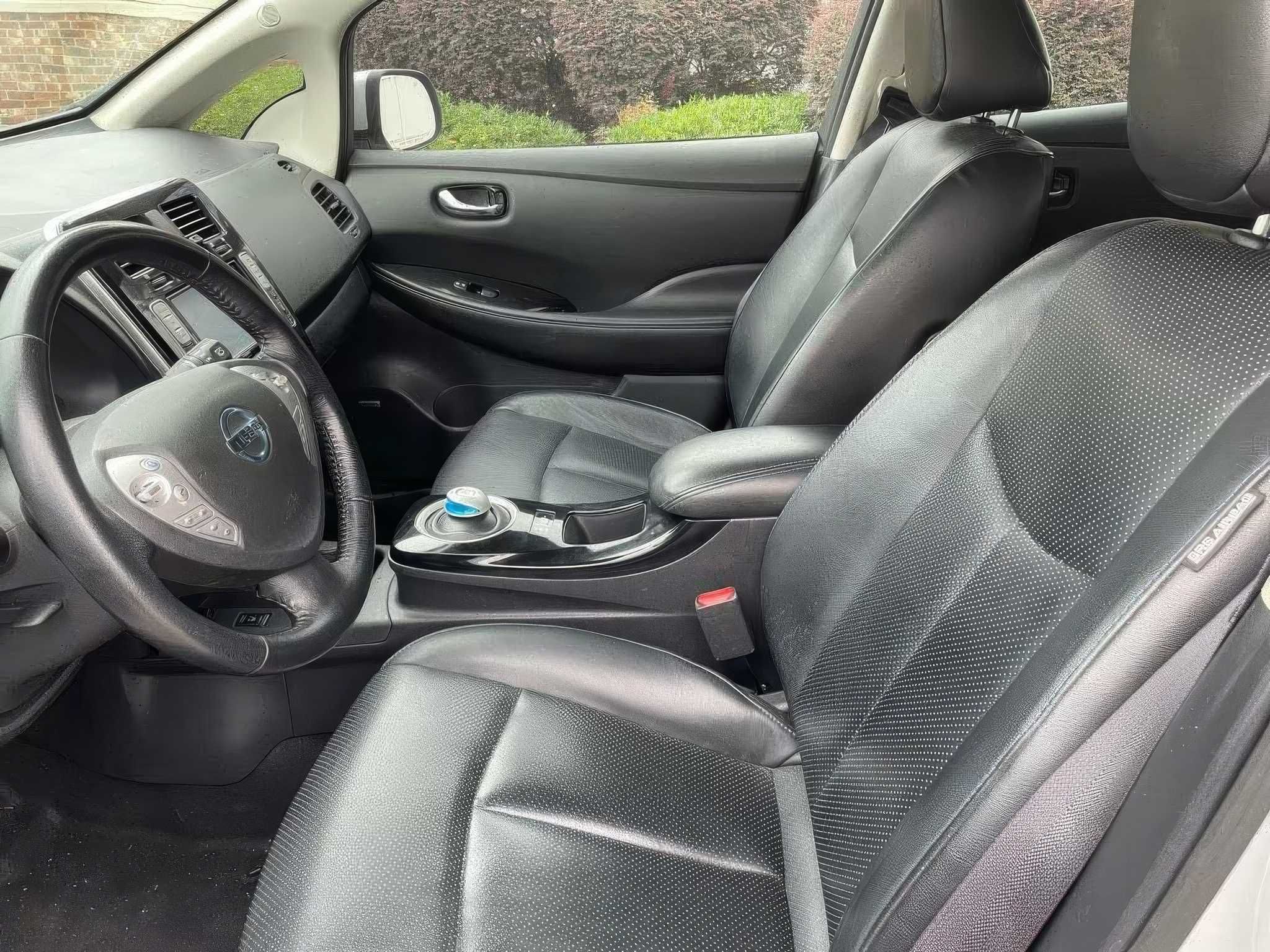 2015 Nissan LEAF SL