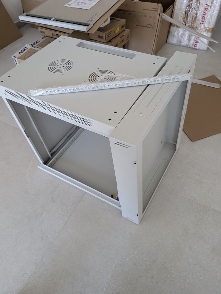 Armário bastidor (rack) 19" de Dupla Secção p/ parede 12U - Cinzento -