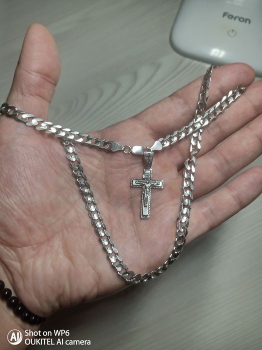 Срібний ланцюжок з хрестиком