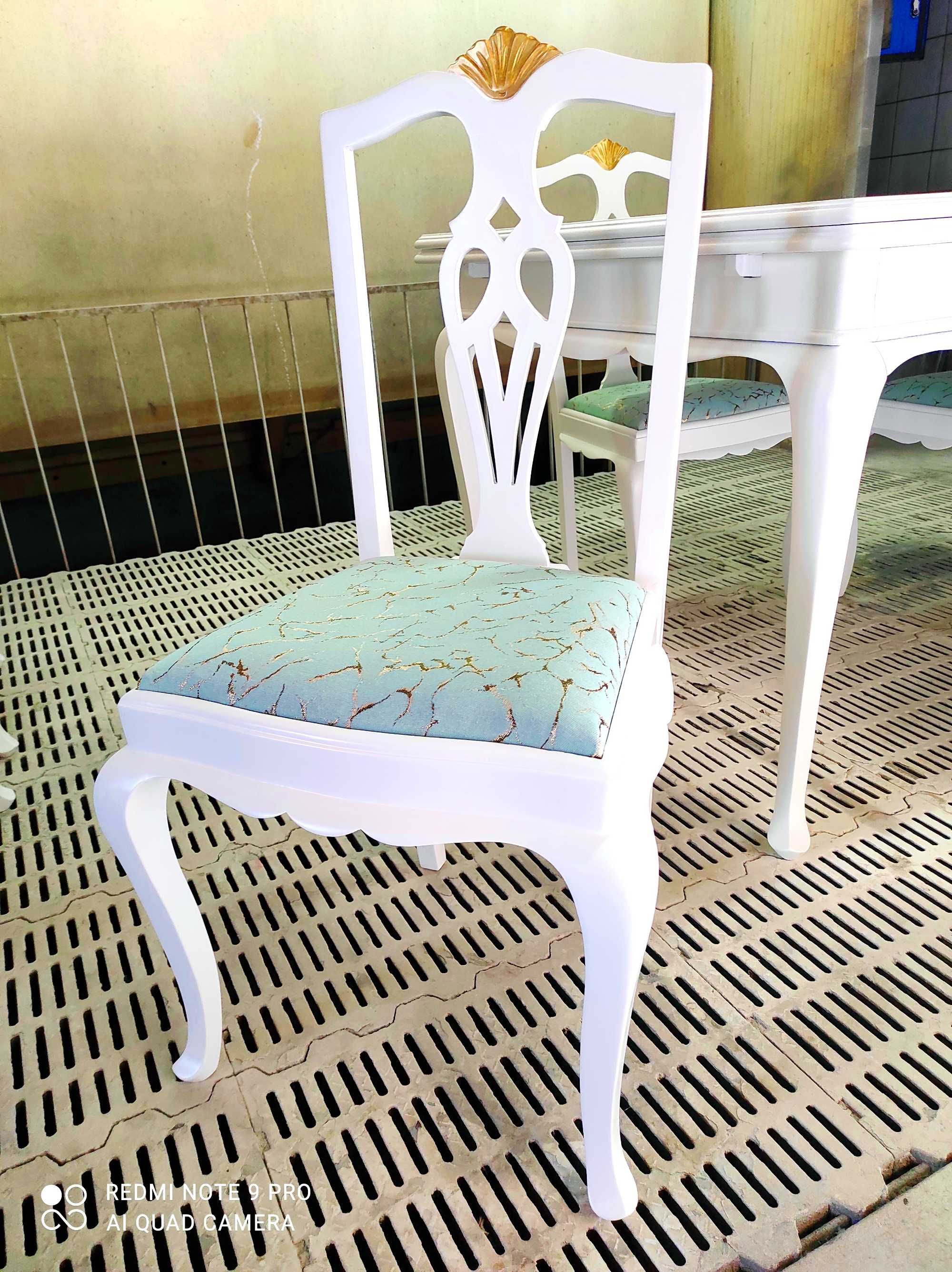 mesa de abas e cadeiras, modelo Queen Anne.  lacado branco de fábrica