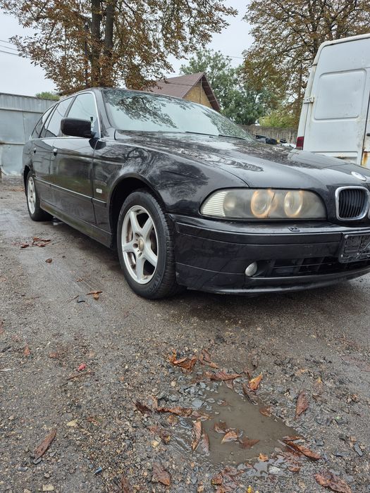 Розбор бмв е 39 фари Капот бампер телевізор крила двері кузов двигун