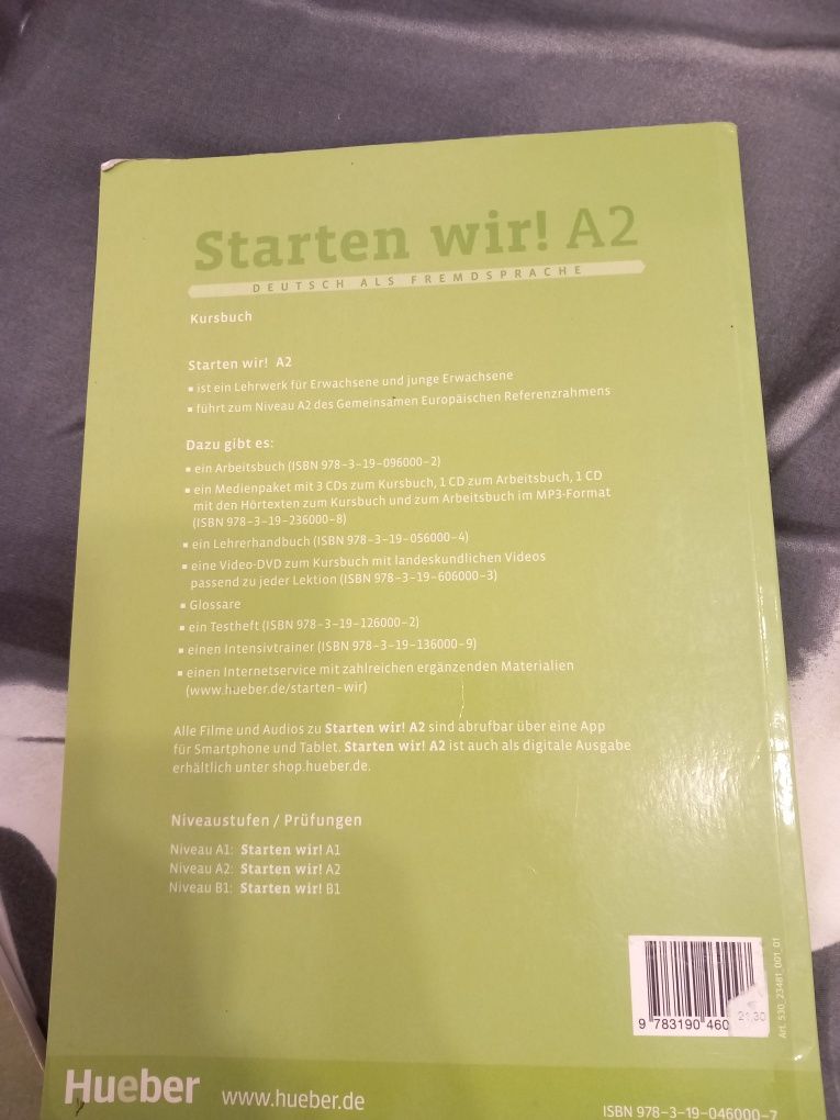 Manual e caderno de alemão de 10° ano
Usado em boas condições
Foram co