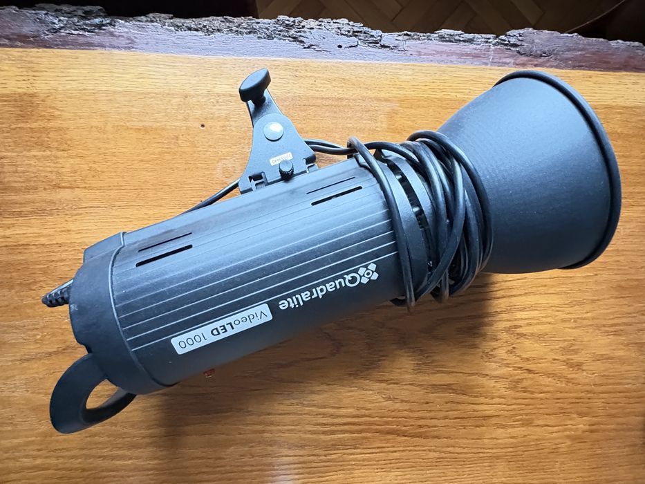 Lampa studyjna Quadralite VideoLED 1000 jak nowa