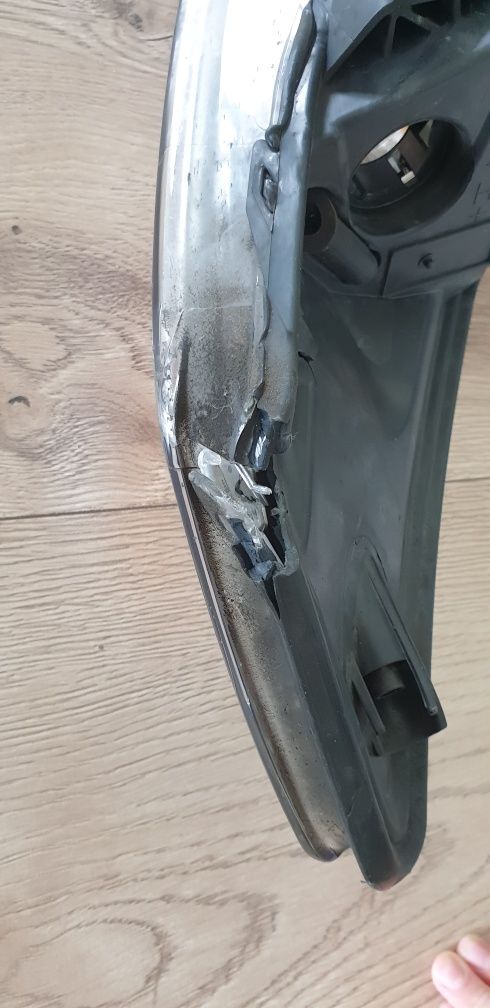 Lampa Reflektor prawy Ford Mondeo MK4 07-10